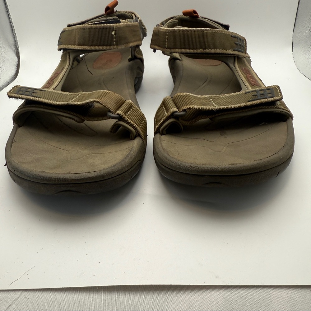 Teva Men’s Hudson Hiking Outdoor Gorpcore Sandal Bungee Cord Size 9 Casual tan - Picture 2 of 8